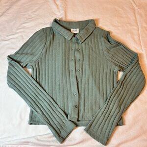 New cropped long sleeve